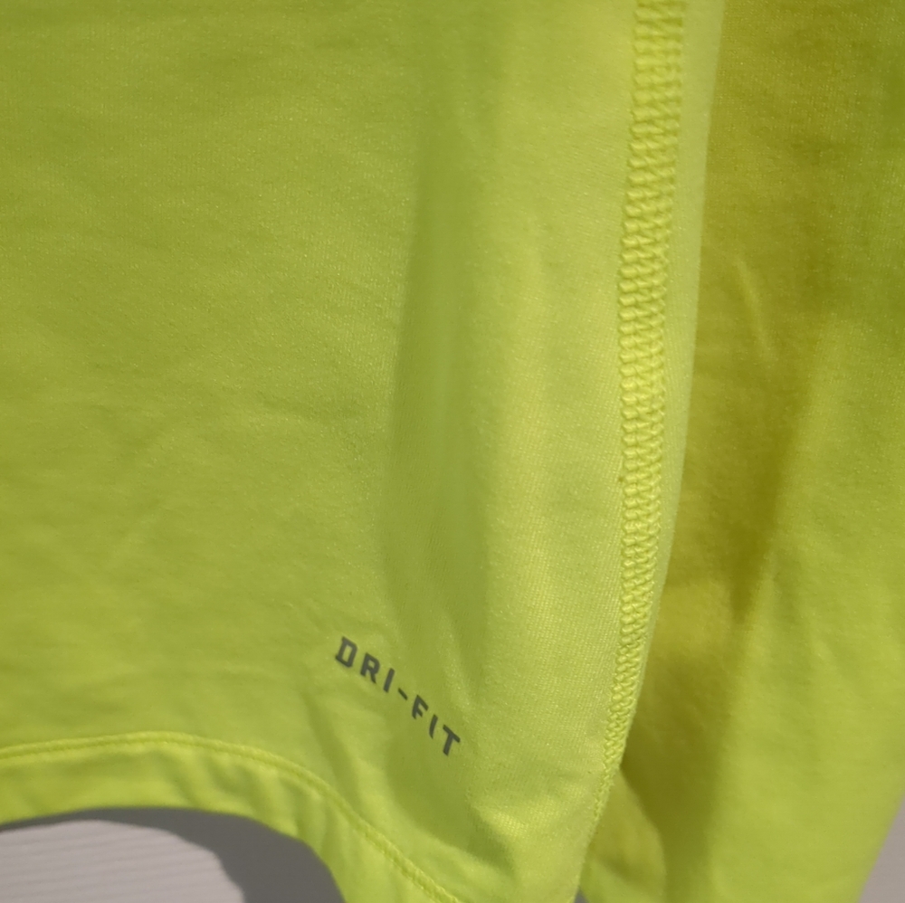 Nike pro dry-fit sports hoodie Women's size S